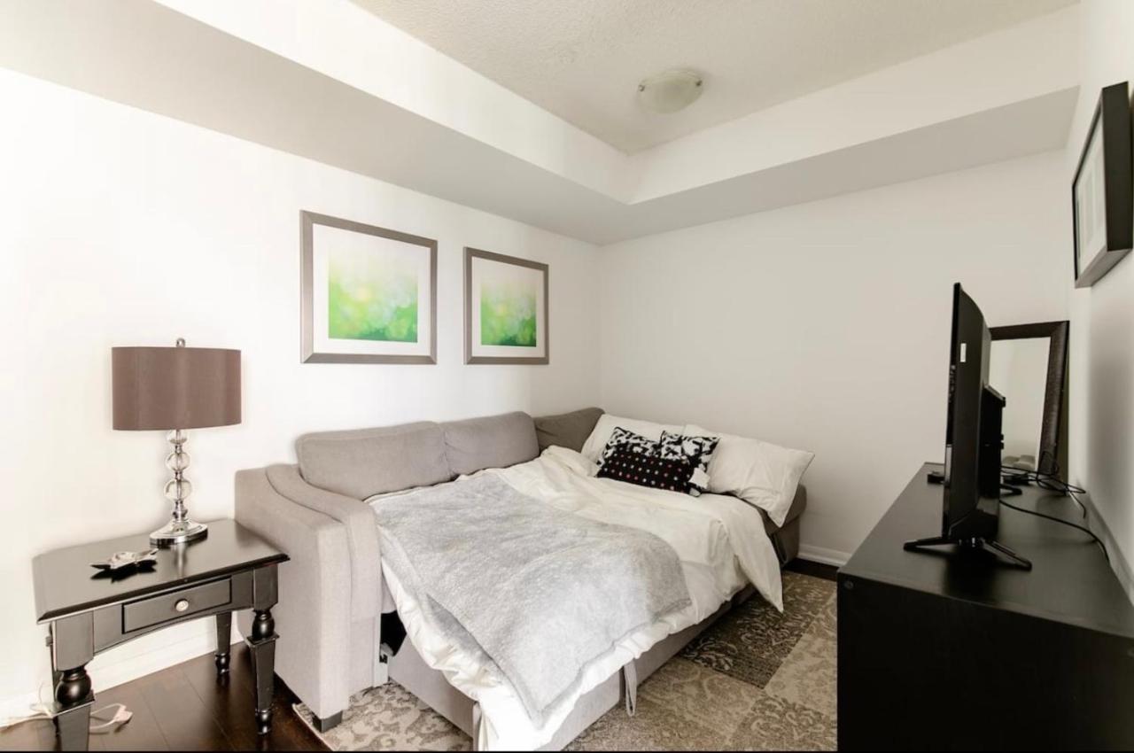 Downtown Toronto+Free Parking+Cn Tower View Apartamento Exterior foto