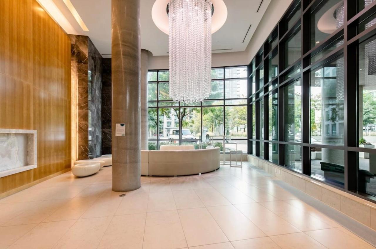Downtown Toronto+Free Parking+Cn Tower View Apartamento Exterior foto